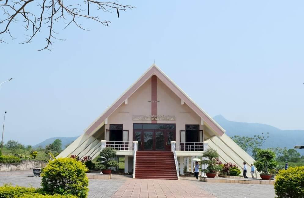 Ho Chi Minh Trail Travel Guide